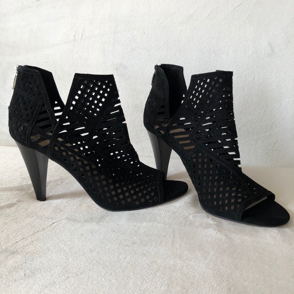 Vince Camuto Allison Ankle Boots NWOT!